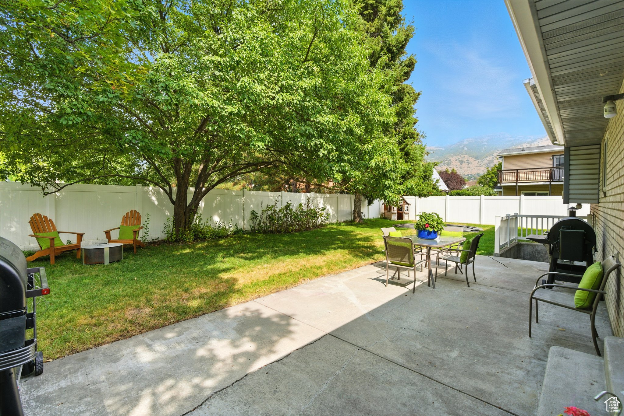 COVE WOOD - Residential
