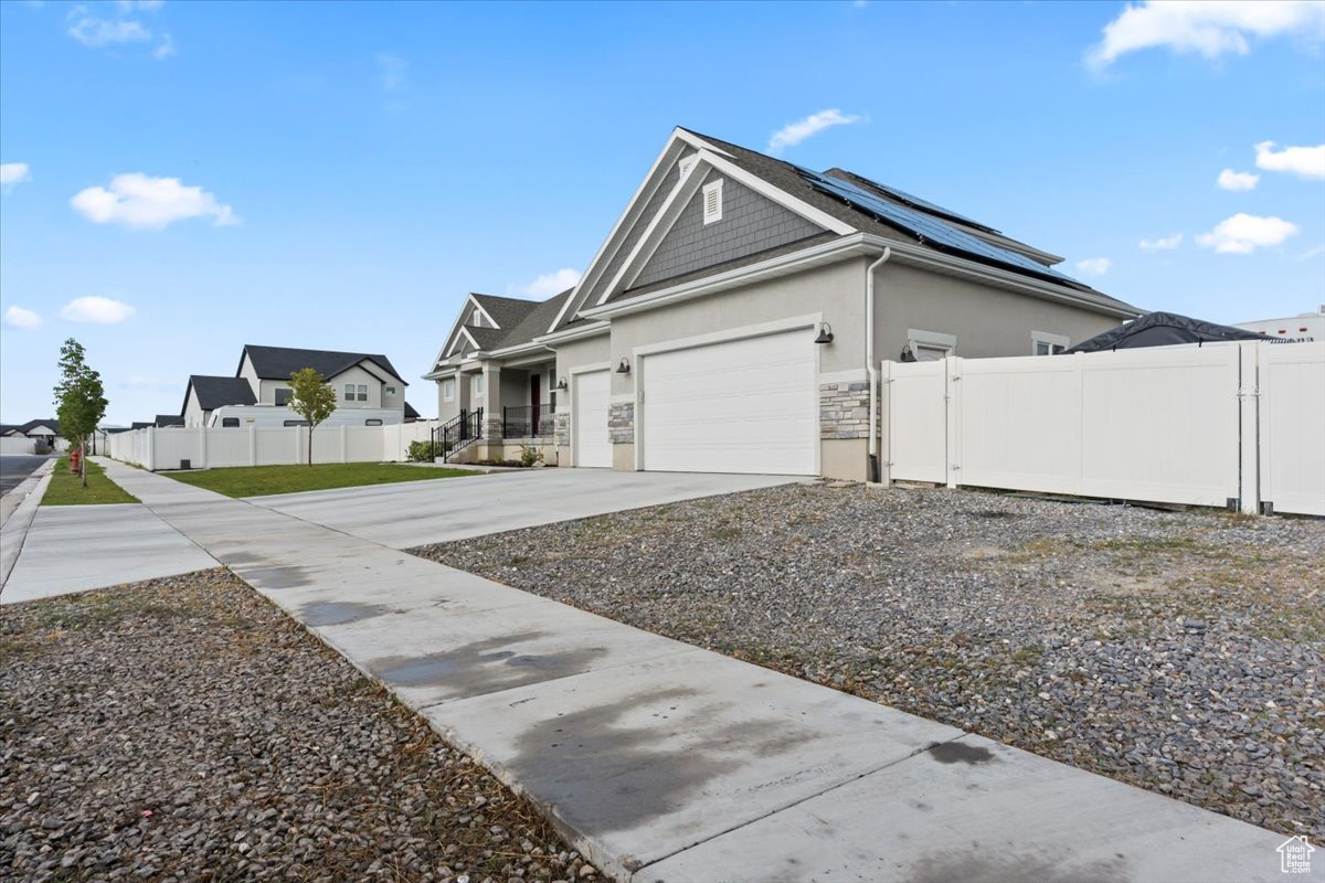 BRANDON PARK - Residential