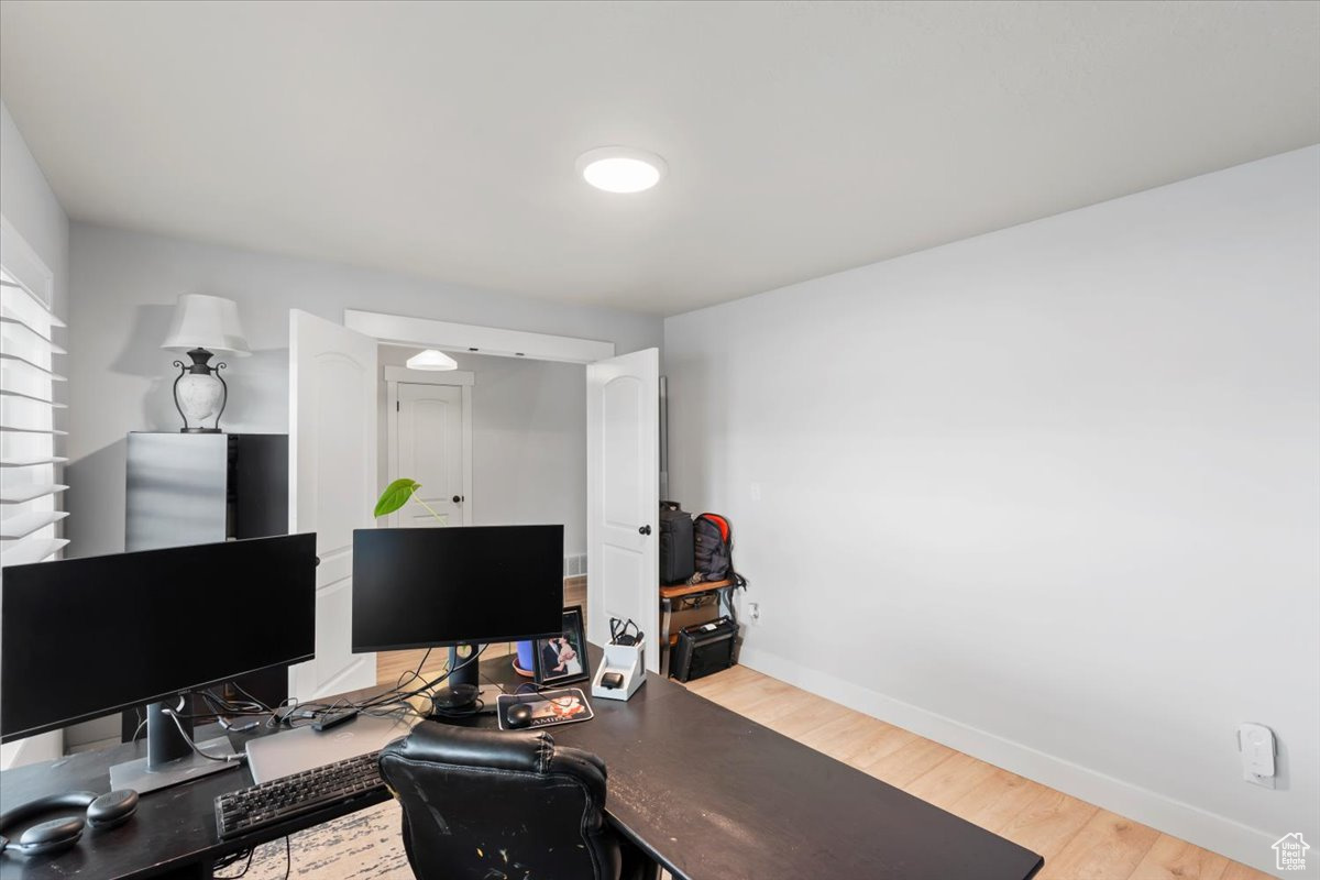 BRANDON PARK - Residential