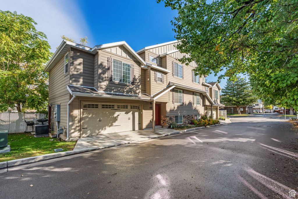 Photo of 185 E MAJESTIC ELMS PL, South Salt Lake, UT 84115 (MLS # 2119335)