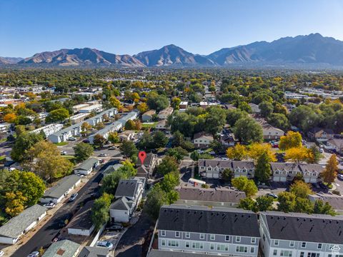 Tiny photo for 185 E MAJESTIC ELMS PL, South Salt Lake, UT 84115 (MLS # 2119335)