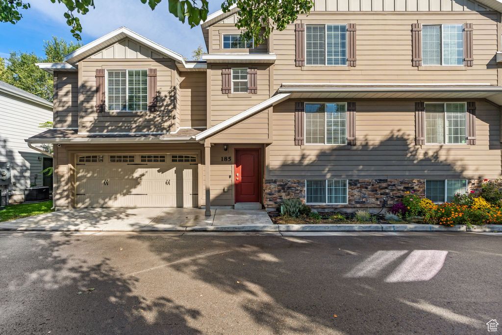 Photo of 185 E MAJESTIC ELMS PL, South Salt Lake, UT 84115 (MLS # 2119335)