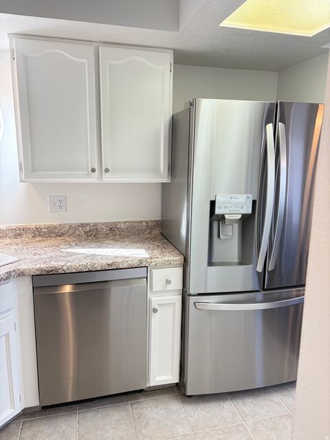 Tiny photo for 600 E BRIARSPRINGS CIR, Midvale, UT 84047 (MLS # 2132515)