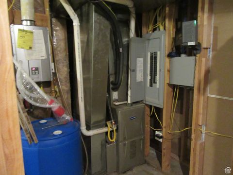 Tiny photo for 544 E 1875 S, Roosevelt, UT 84066 (MLS # 2093353)