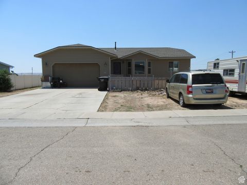 Tiny photo for 544 E 1875 S, Roosevelt, UT 84066 (MLS # 2093353)
