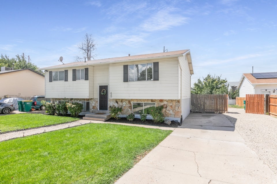 Photo of 2340 S MAIN ST, Clearfield, UT 84015 (MLS # 2182106)