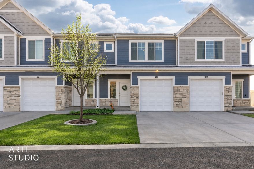 This Townhome is an exceptionally convenient commute, located just 5.9 miles and a short 12-minute drive from the Hill Air Force Base via the South Gate. It is also conveniently located near business centers and dining spots.
