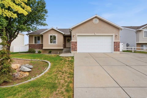 Tiny photo for 603 E 2050 S, Clearfield, UT 84015 (MLS # 2180842)
