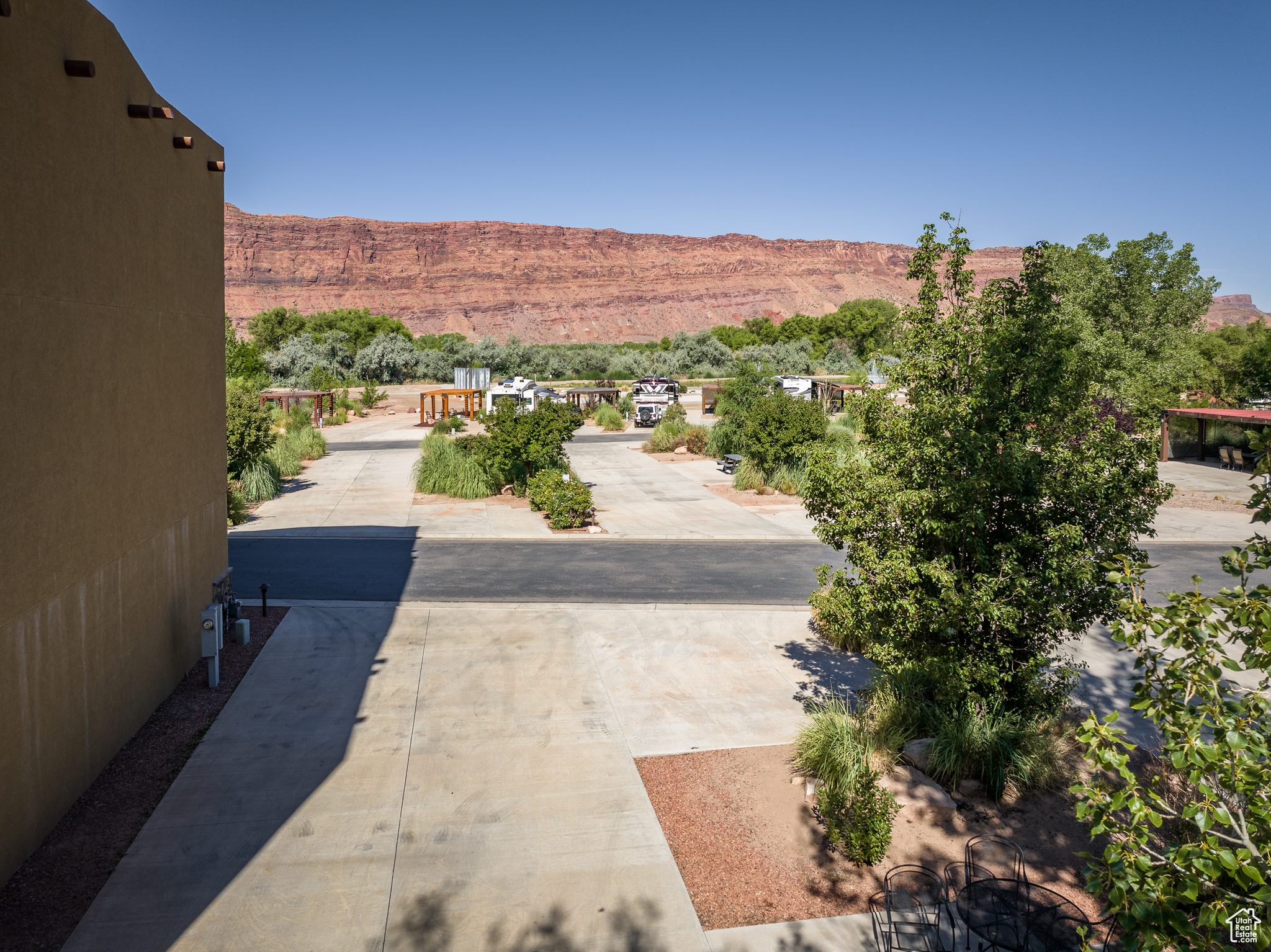 PORTAL RV RESORT - Land
