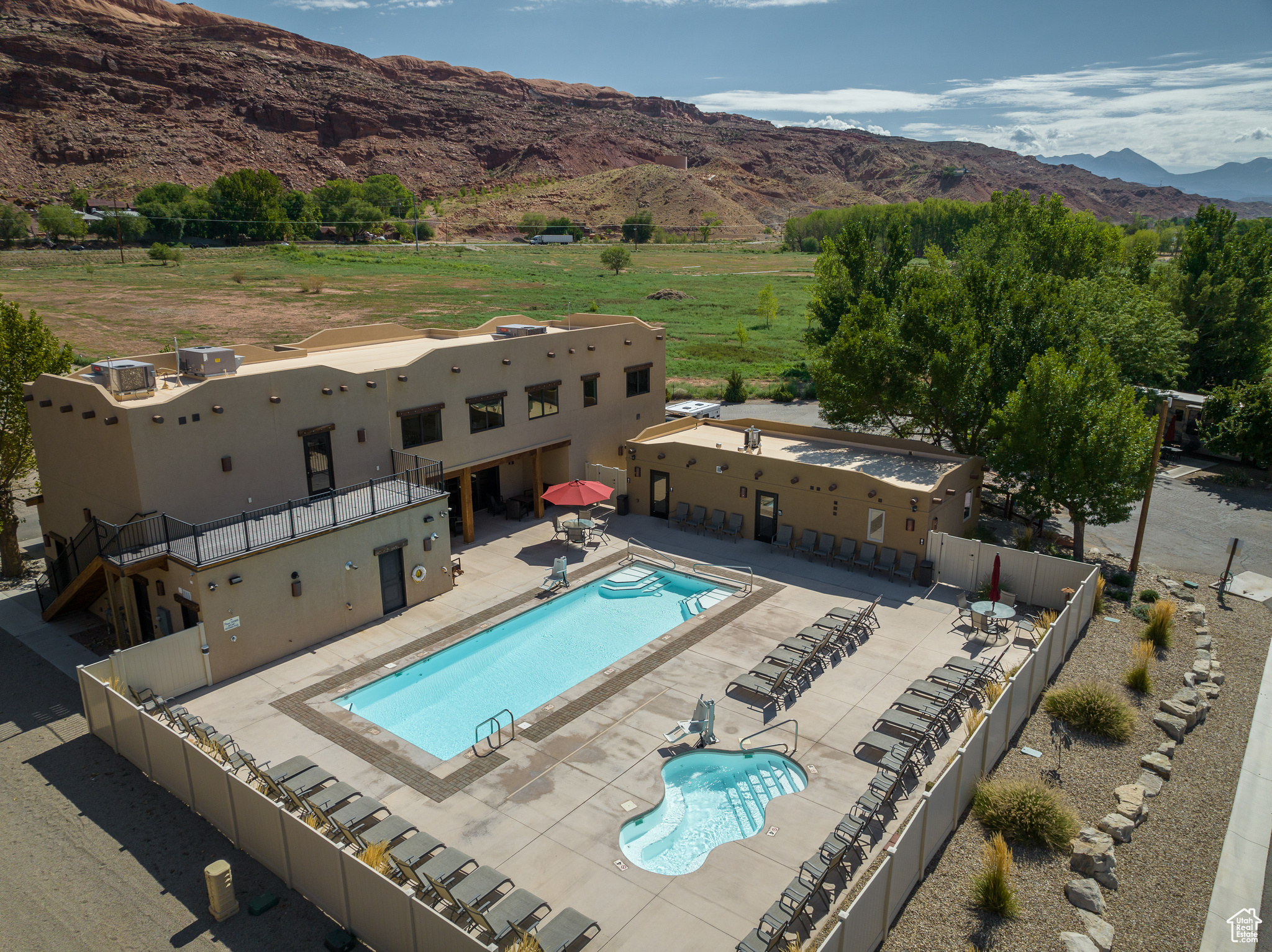 PORTAL RV RESORT - Land