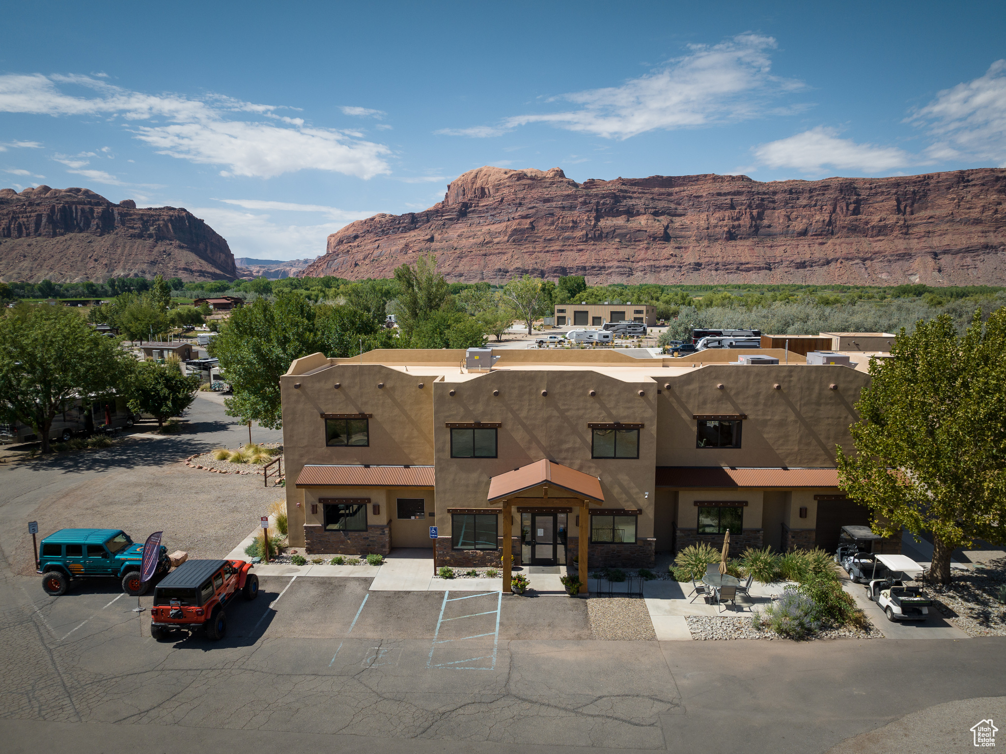 PORTAL RV RESORT - Land