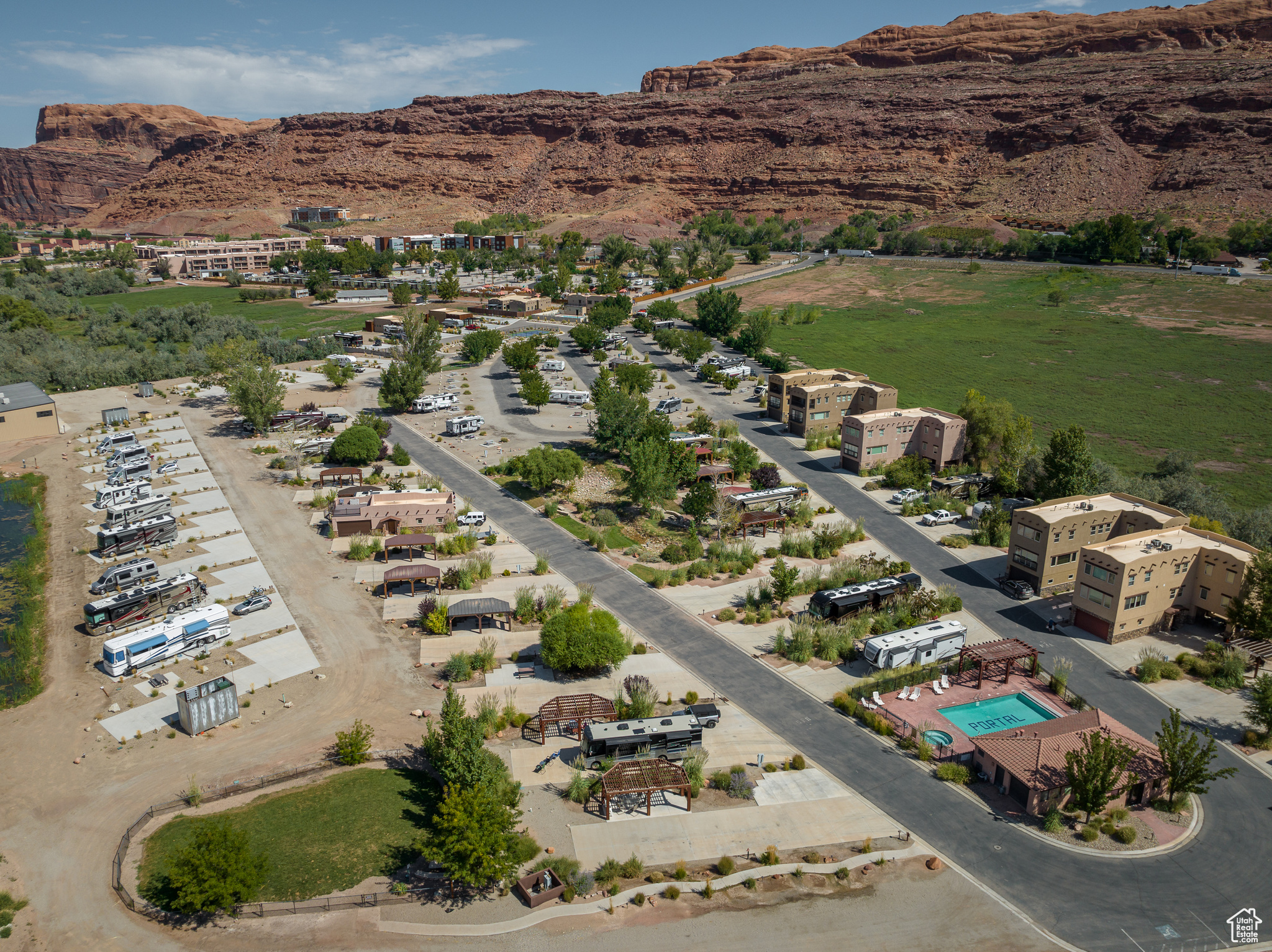 PORTAL RV RESORT - Land