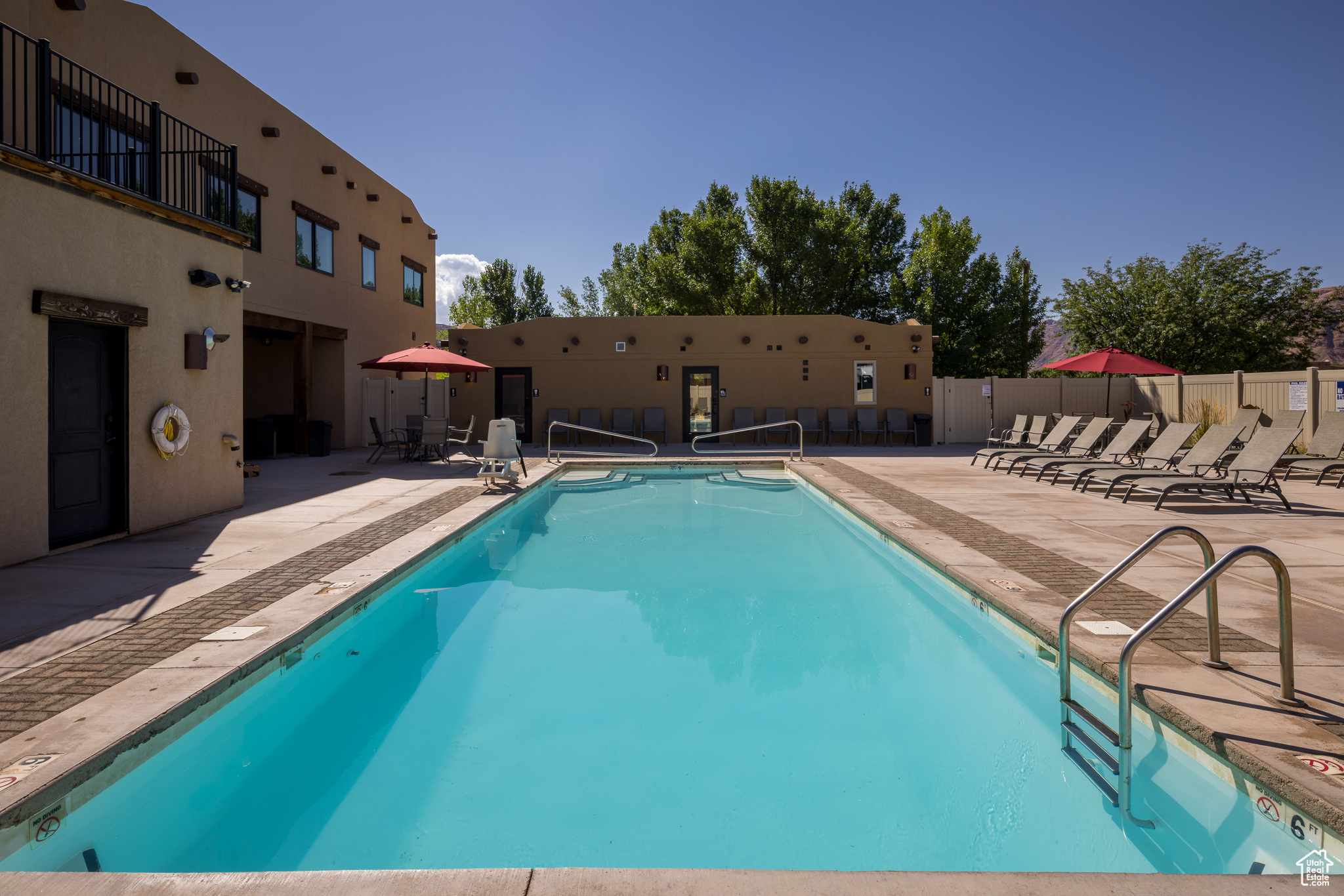 PORTAL RV RESORT - Land