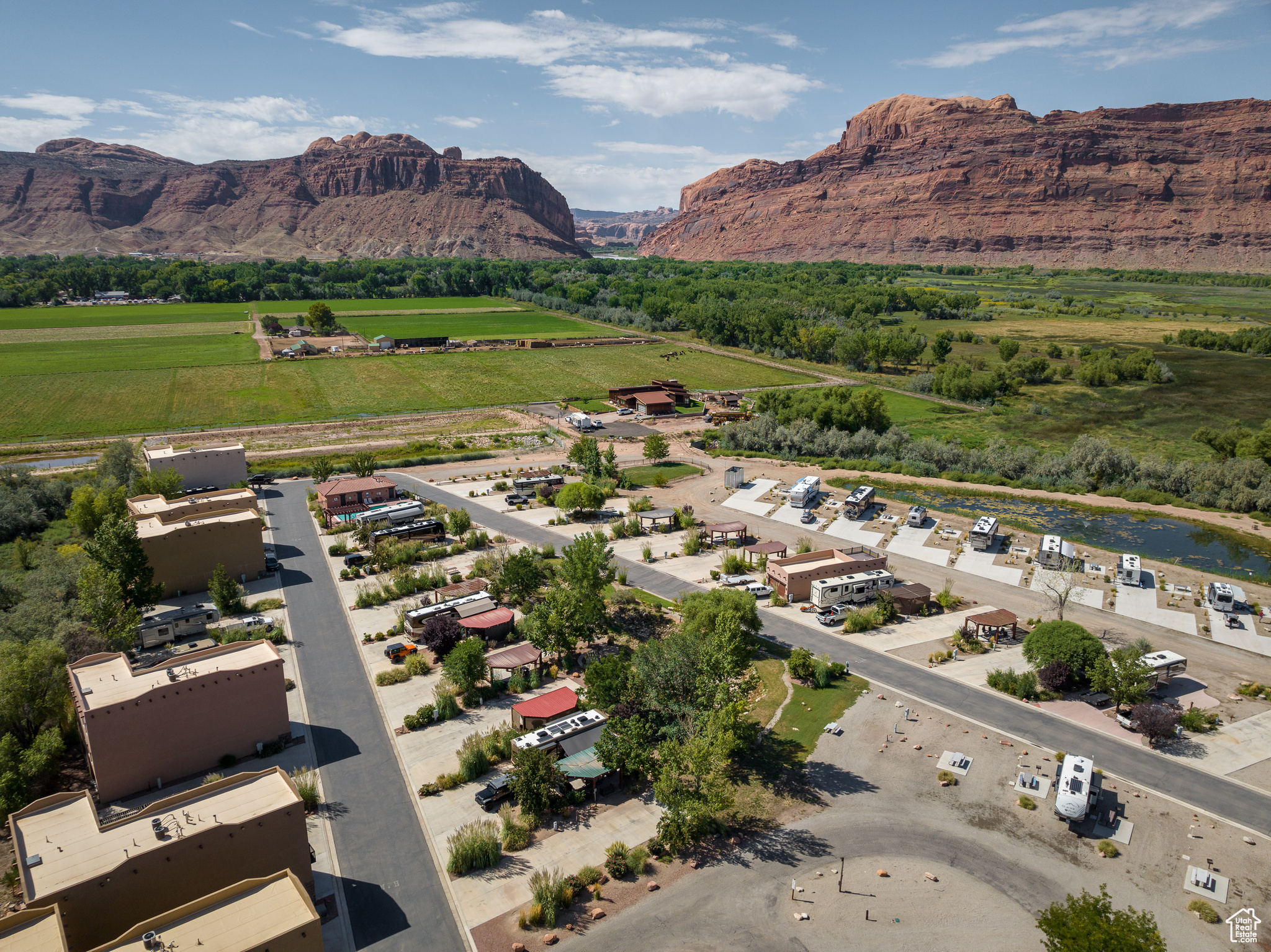 PORTAL RV RESORT - Land