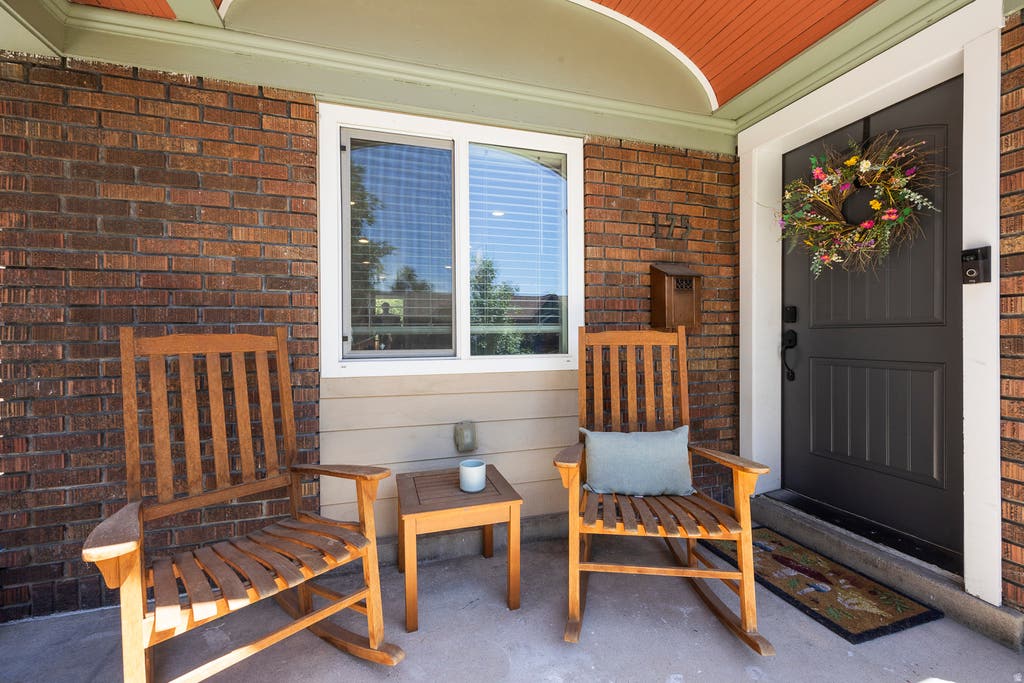 Photo of 175 E COATSVILLE AVE, Salt Lake City, UT 84115 (MLS # 2170276)