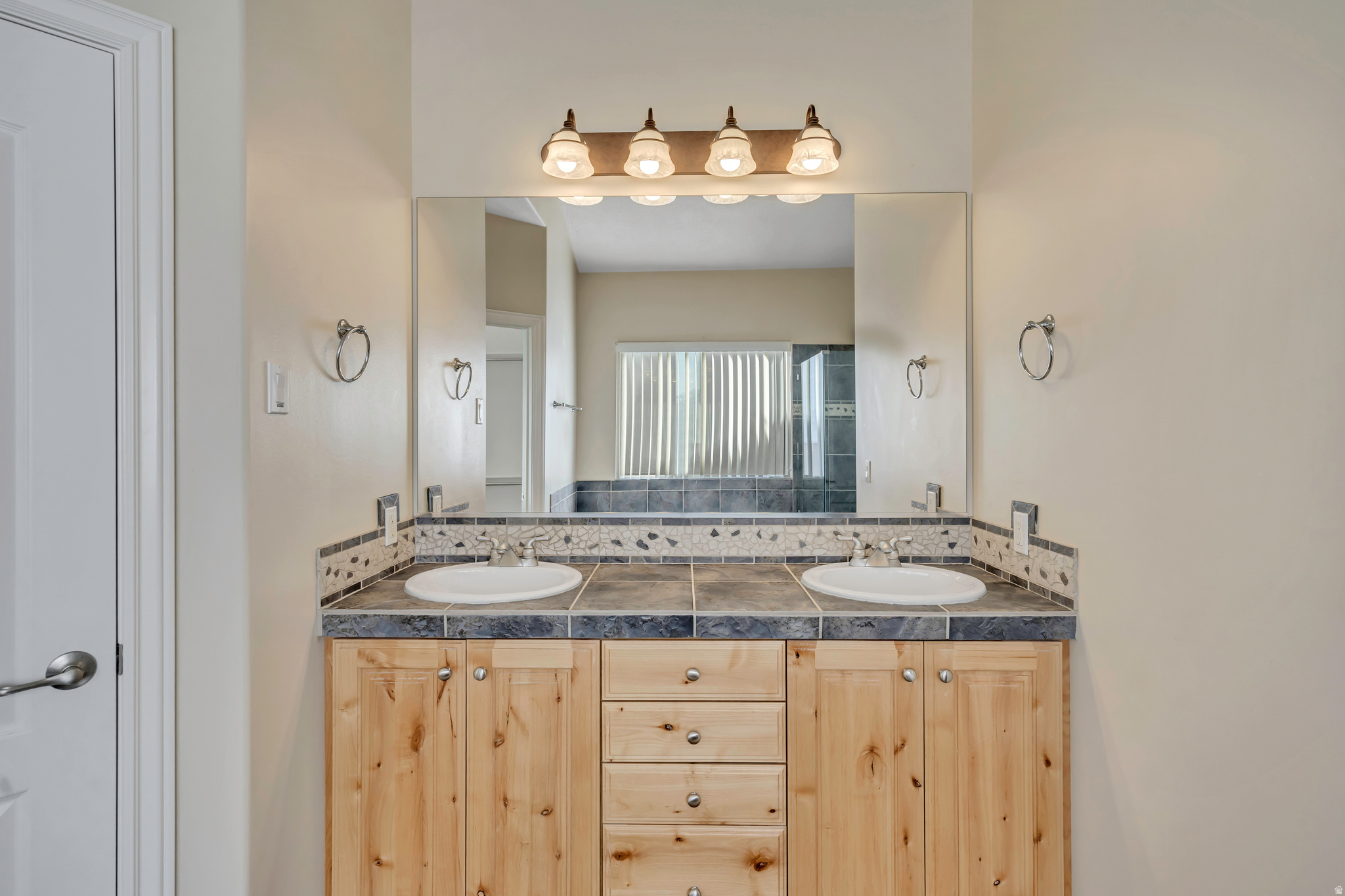 SOUTH MOUNTAIN PH 9 - Residential