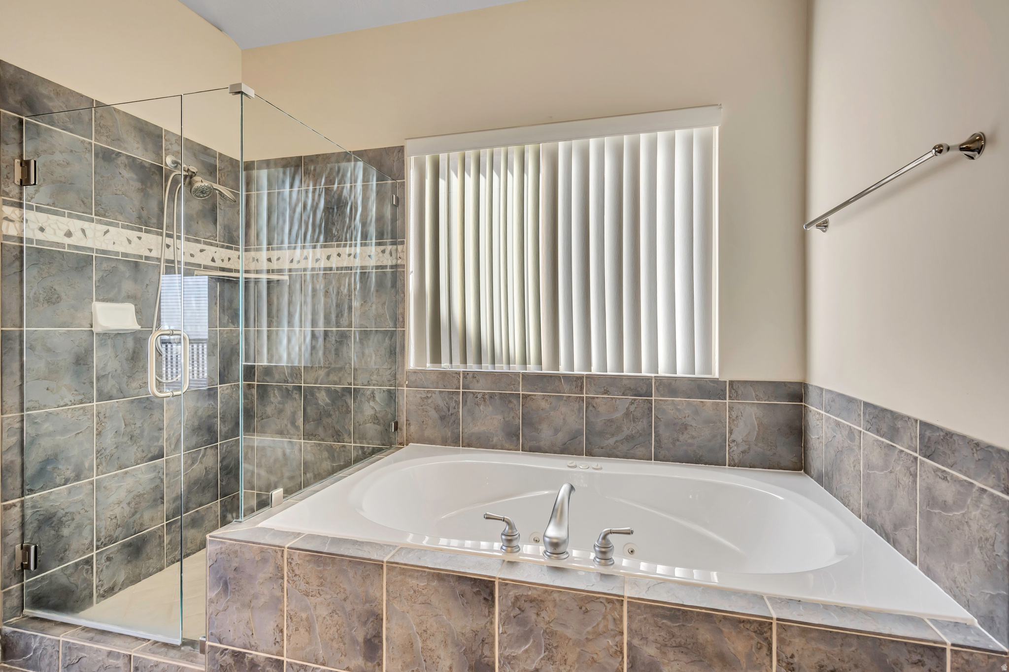 SOUTH MOUNTAIN PH 9 - Residential