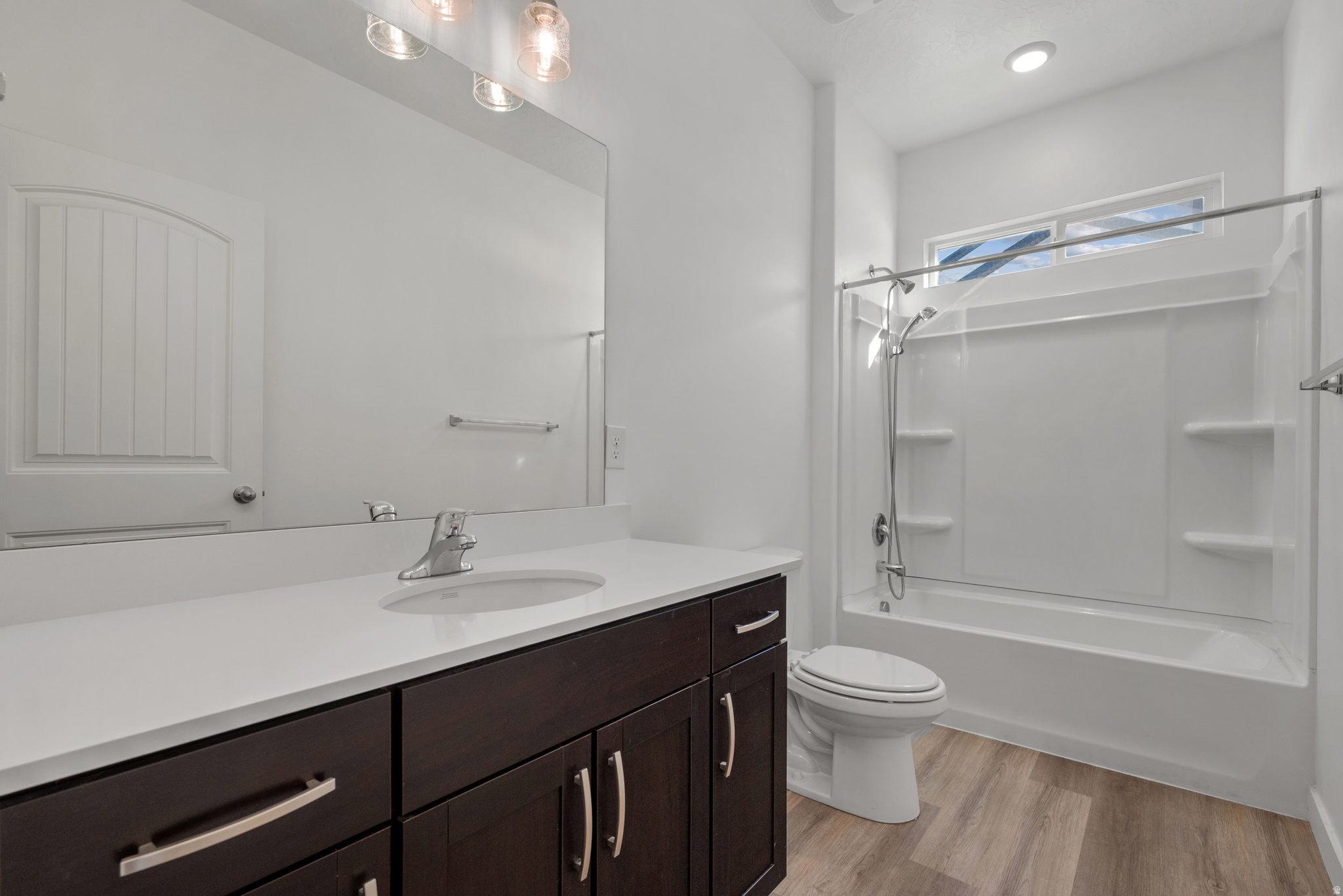 SUNSET FLATS - Residential