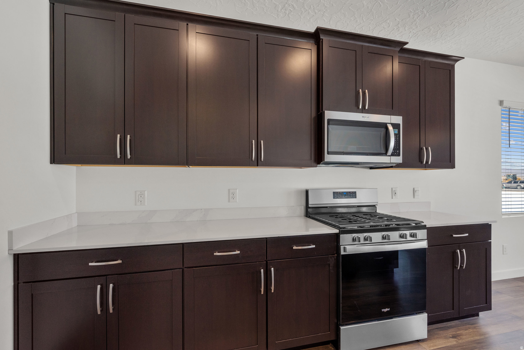 SUNSET FLATS - Residential