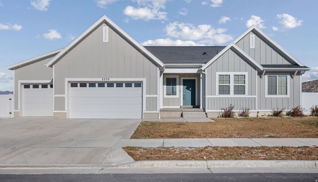 Photo of 2255 E EMERALD AVE, Eagle Mountain, UT 84005 (MLS # 2125910)