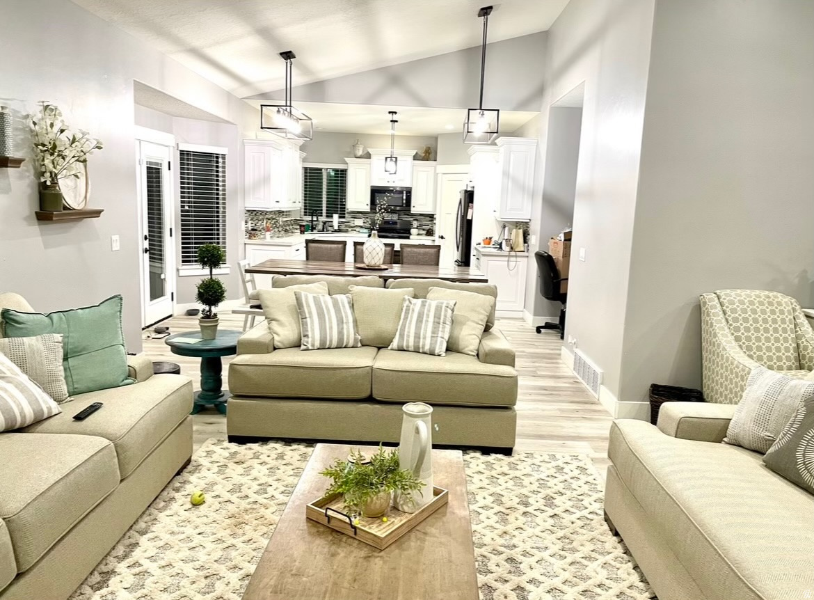 THE BENCHES AT SOUTH - Residential