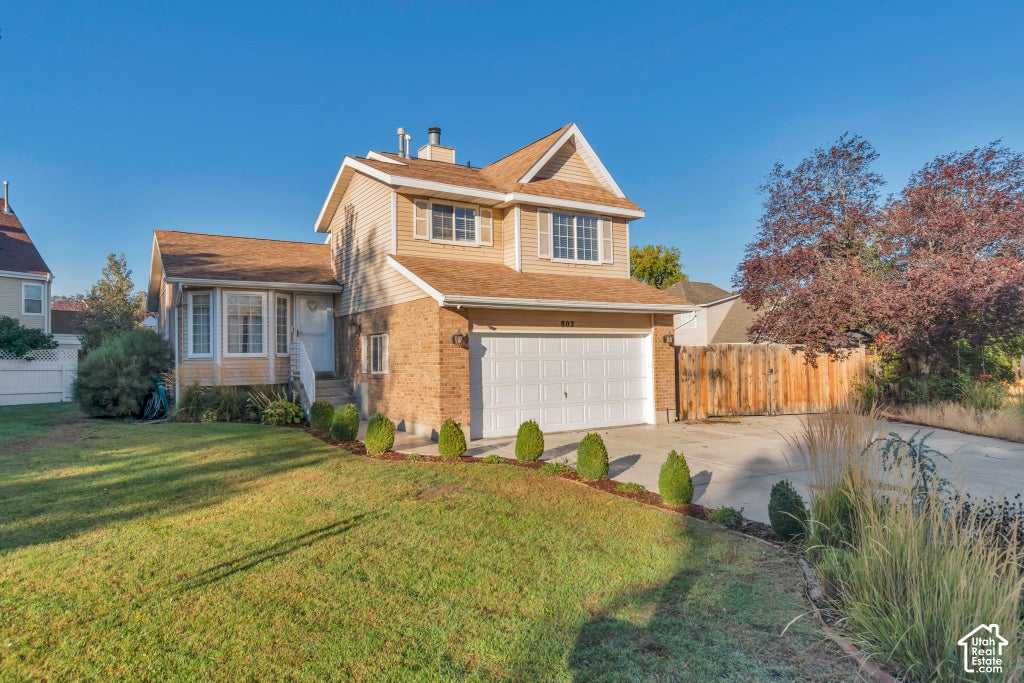 Photo of 802 E TARA CIR, Midvale, UT 84047 (MLS # 2191825)