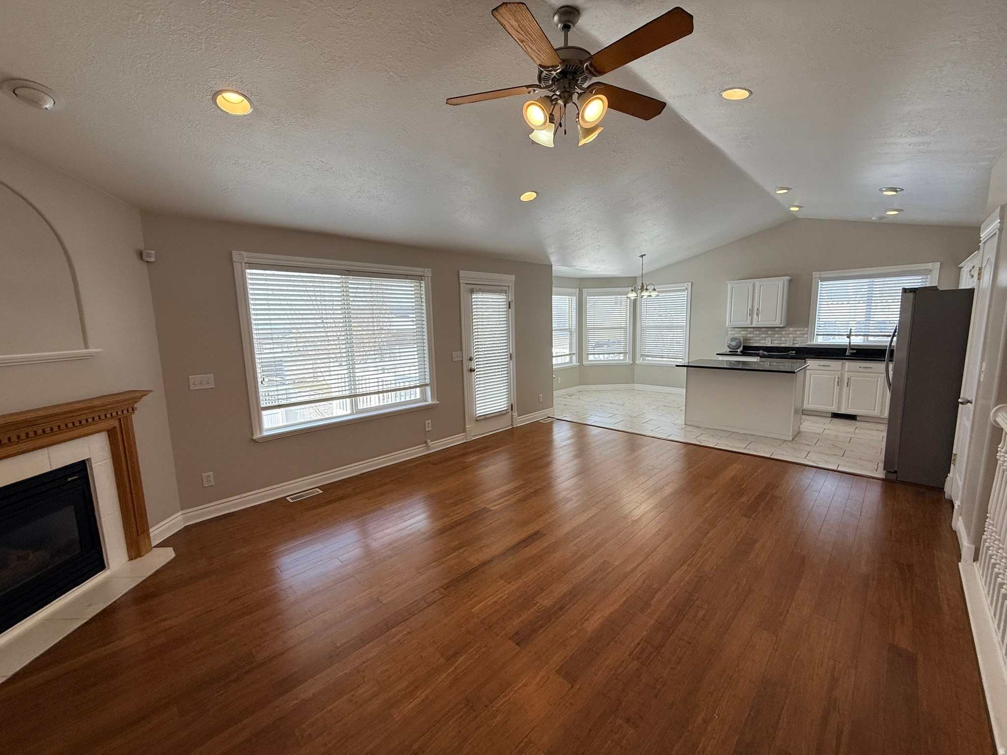 CHERRY RIDGE - Residential