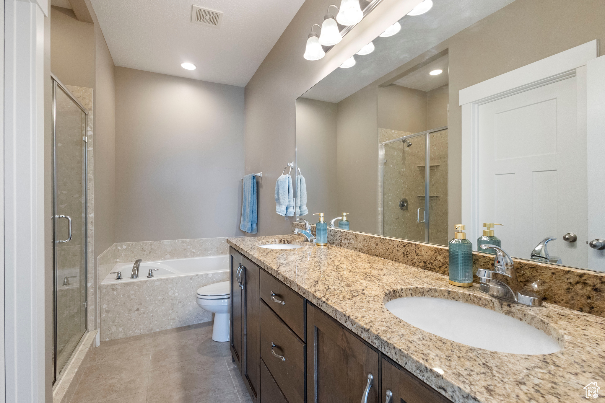 SOMERSET VILLAS - Residential