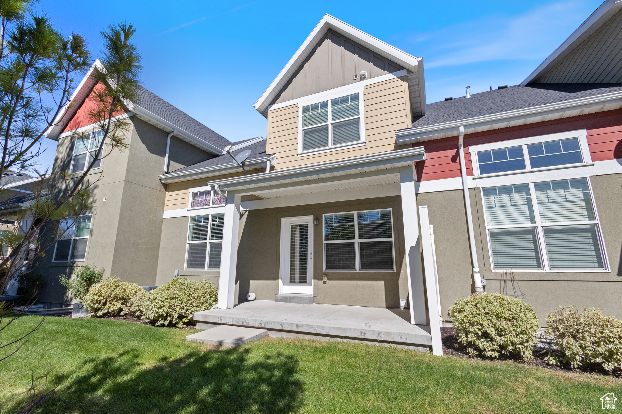 SOMERSET VILLAS - Residential