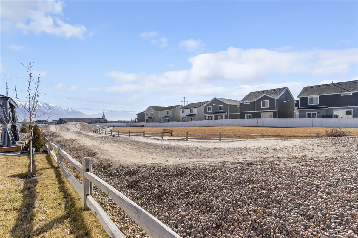 SPRING RANCH - Residential