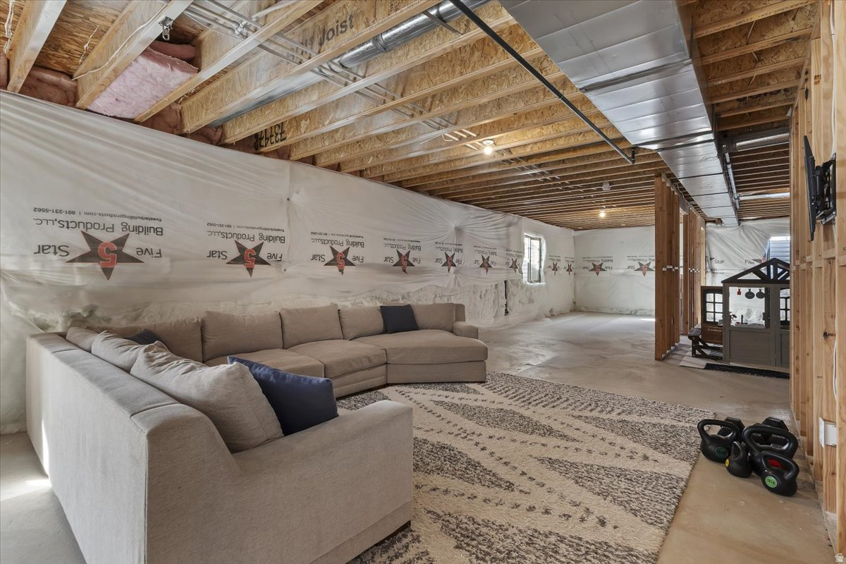 SPRING RANCH - Residential