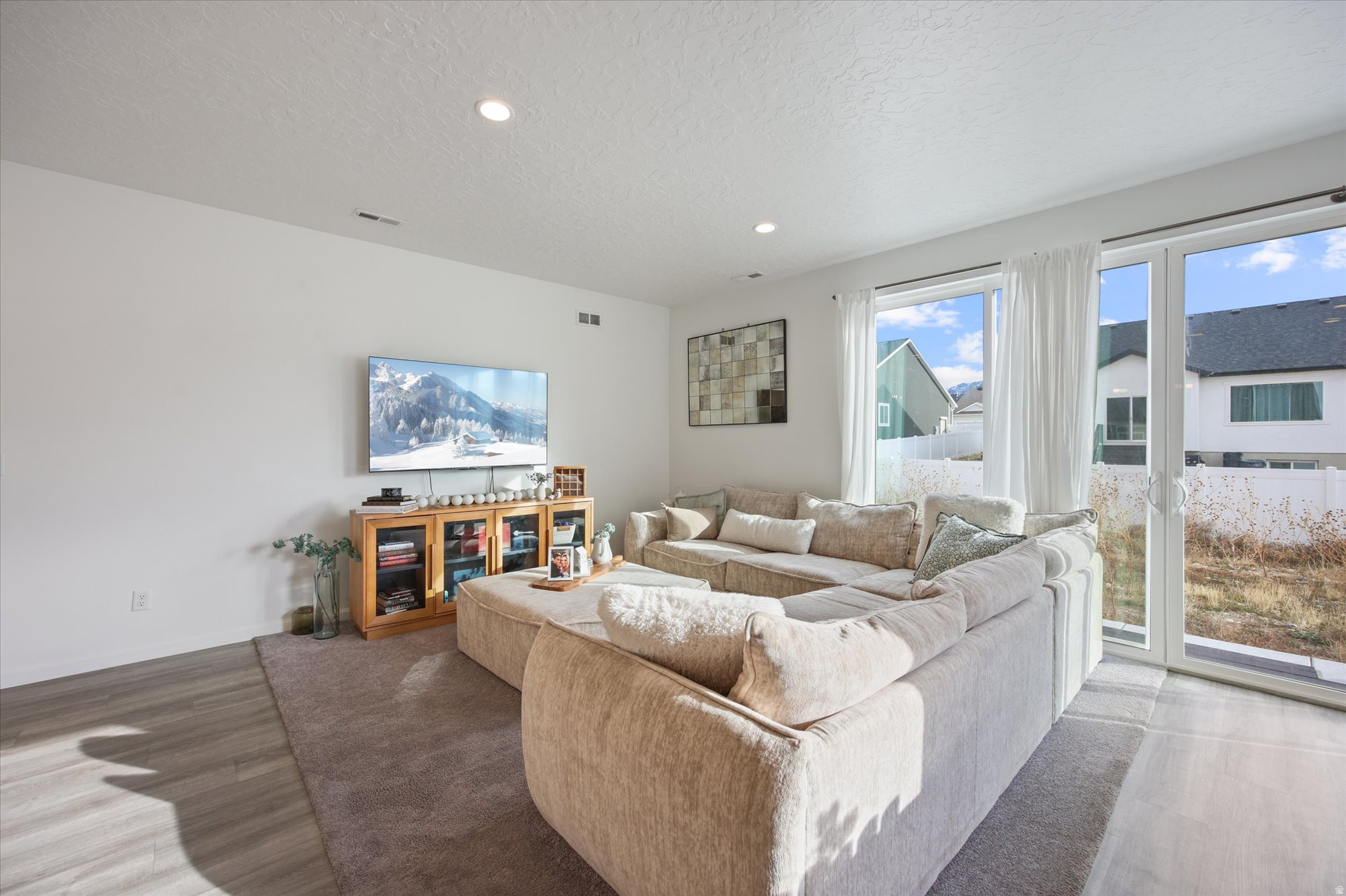 LEXINGTON GREENS - Residential