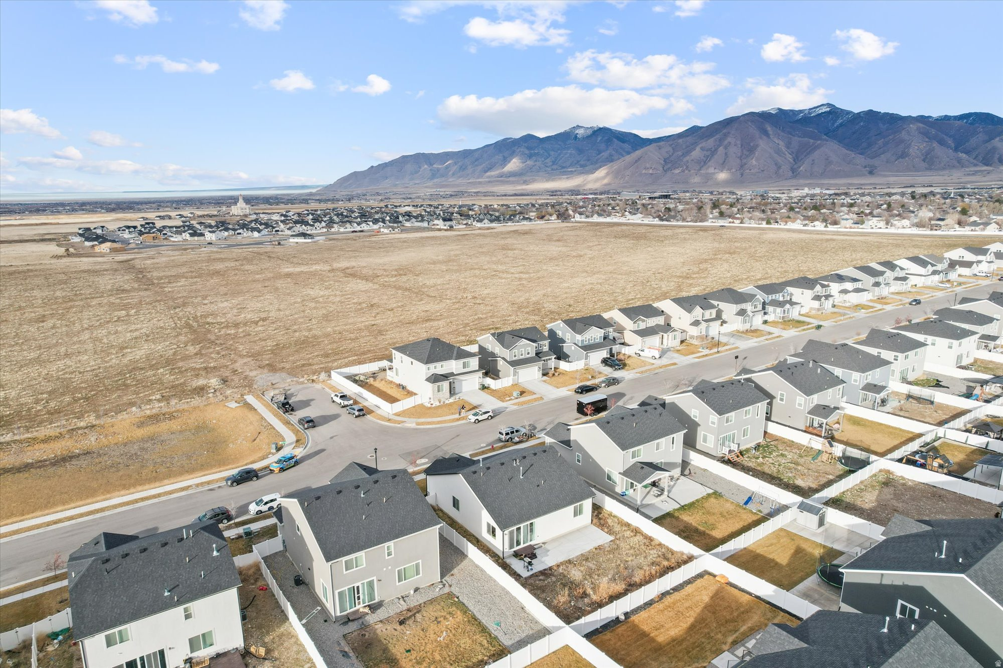 LEXINGTON GREENS - Residential