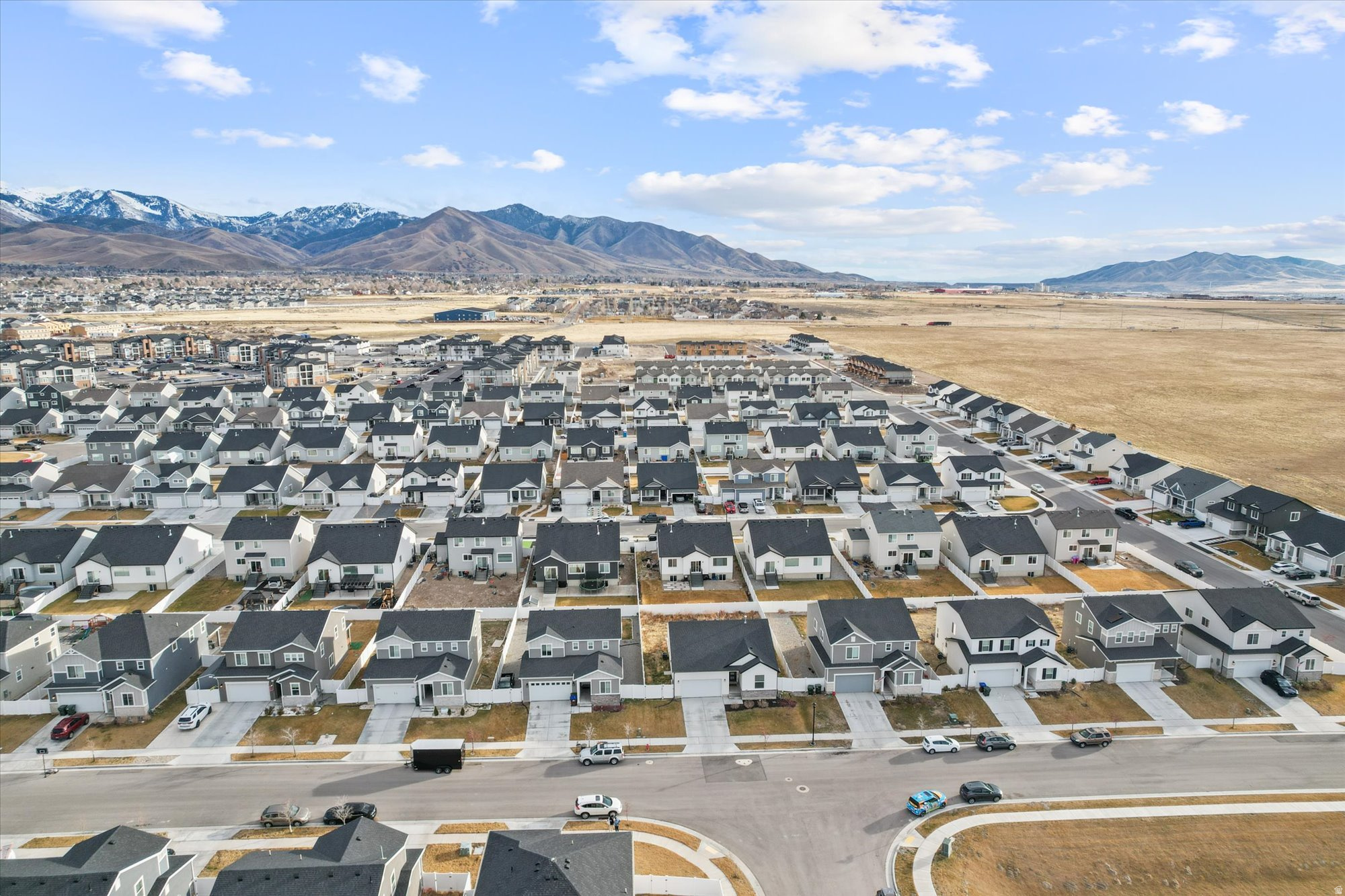 LEXINGTON GREENS - Residential