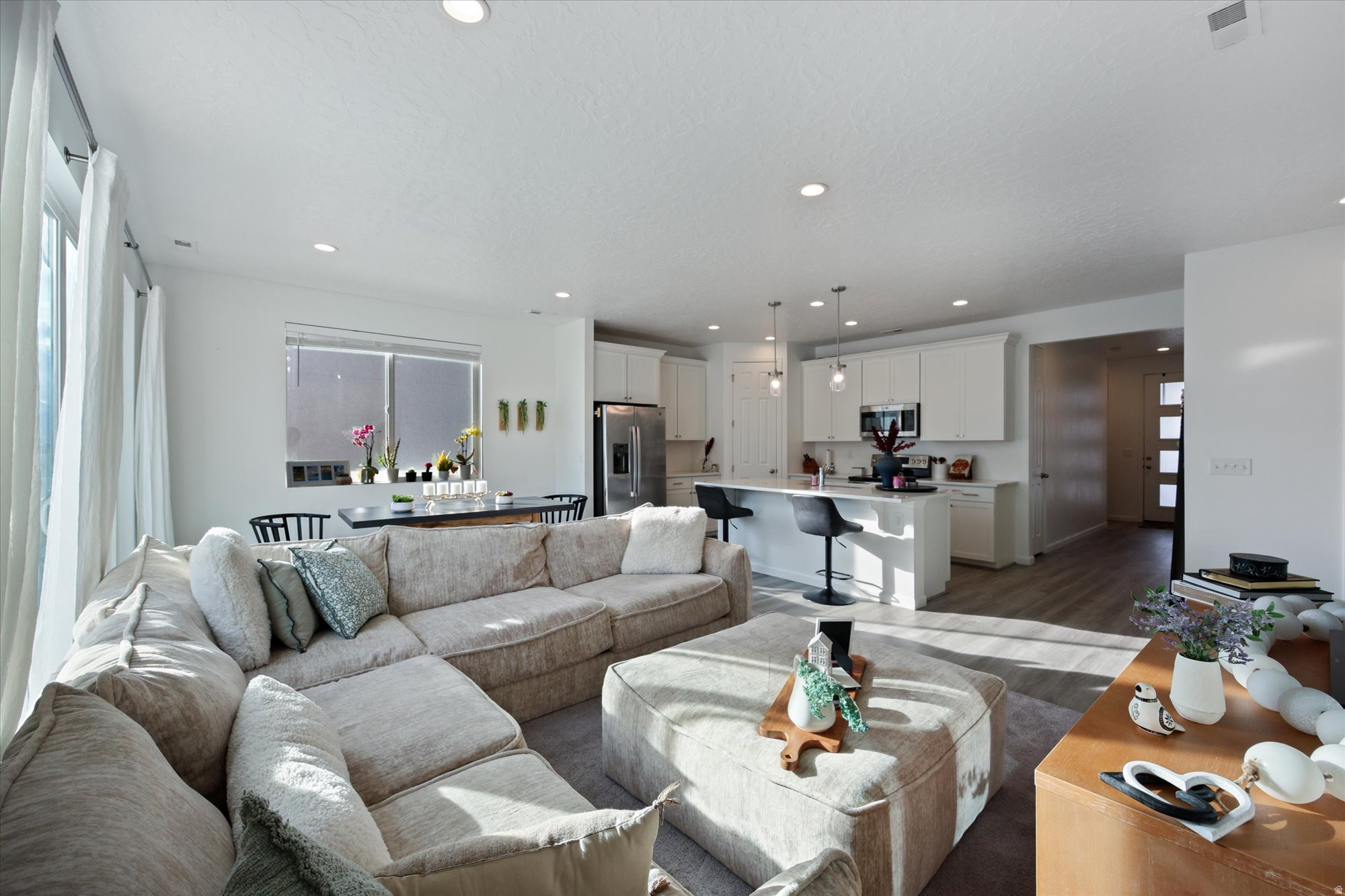 LEXINGTON GREENS - Residential