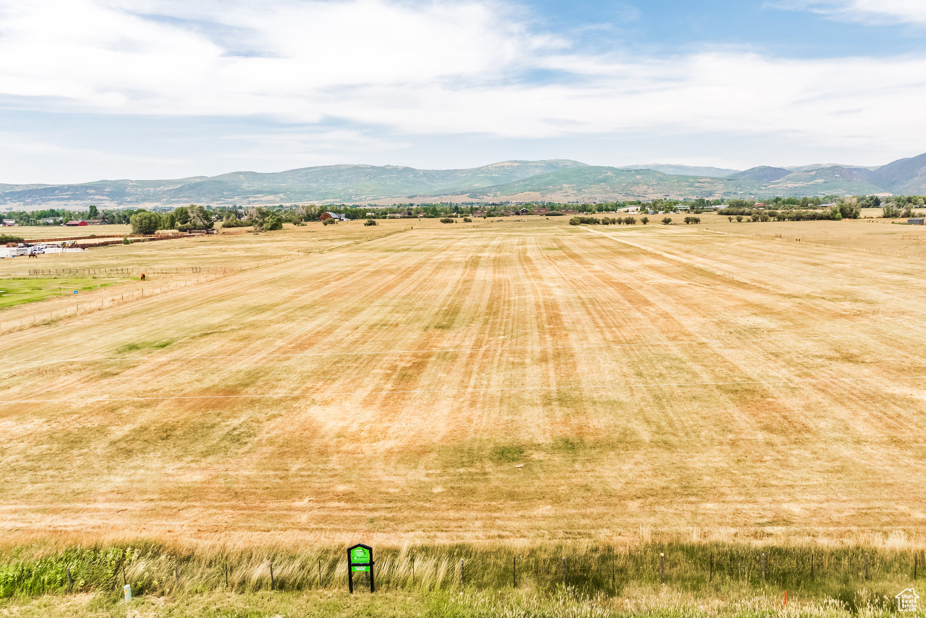 D-BAR SUBDIVISION - Land