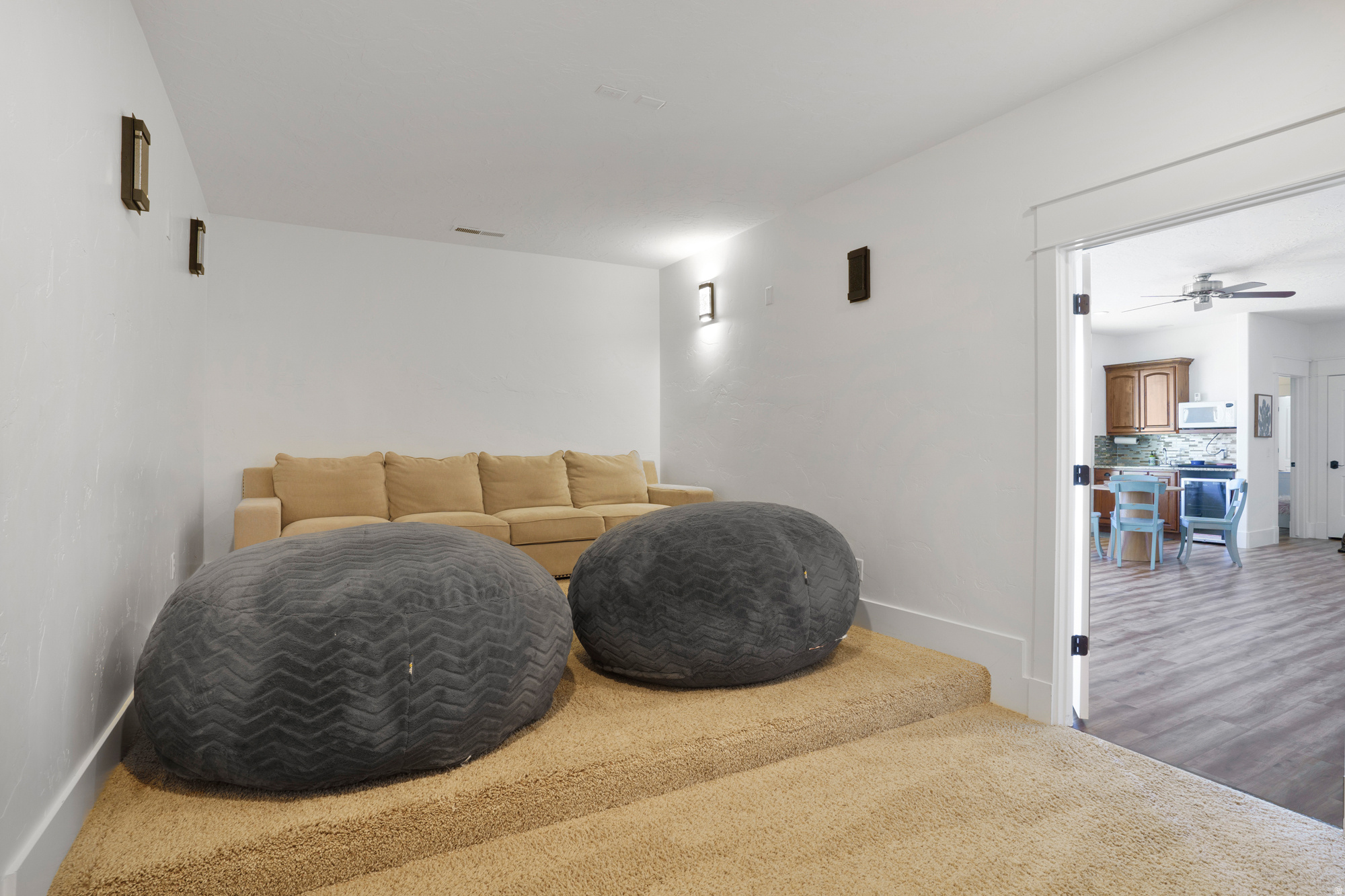 KNOLLS AT LITTLE VALLEY - Residential