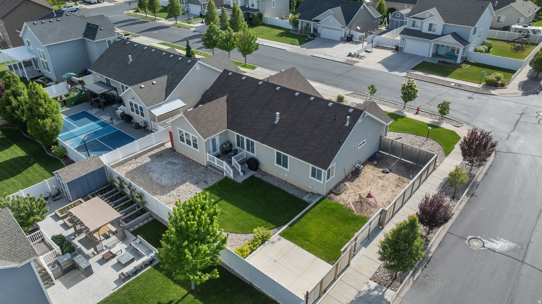 MAPLE HIGHLANDS - Residential