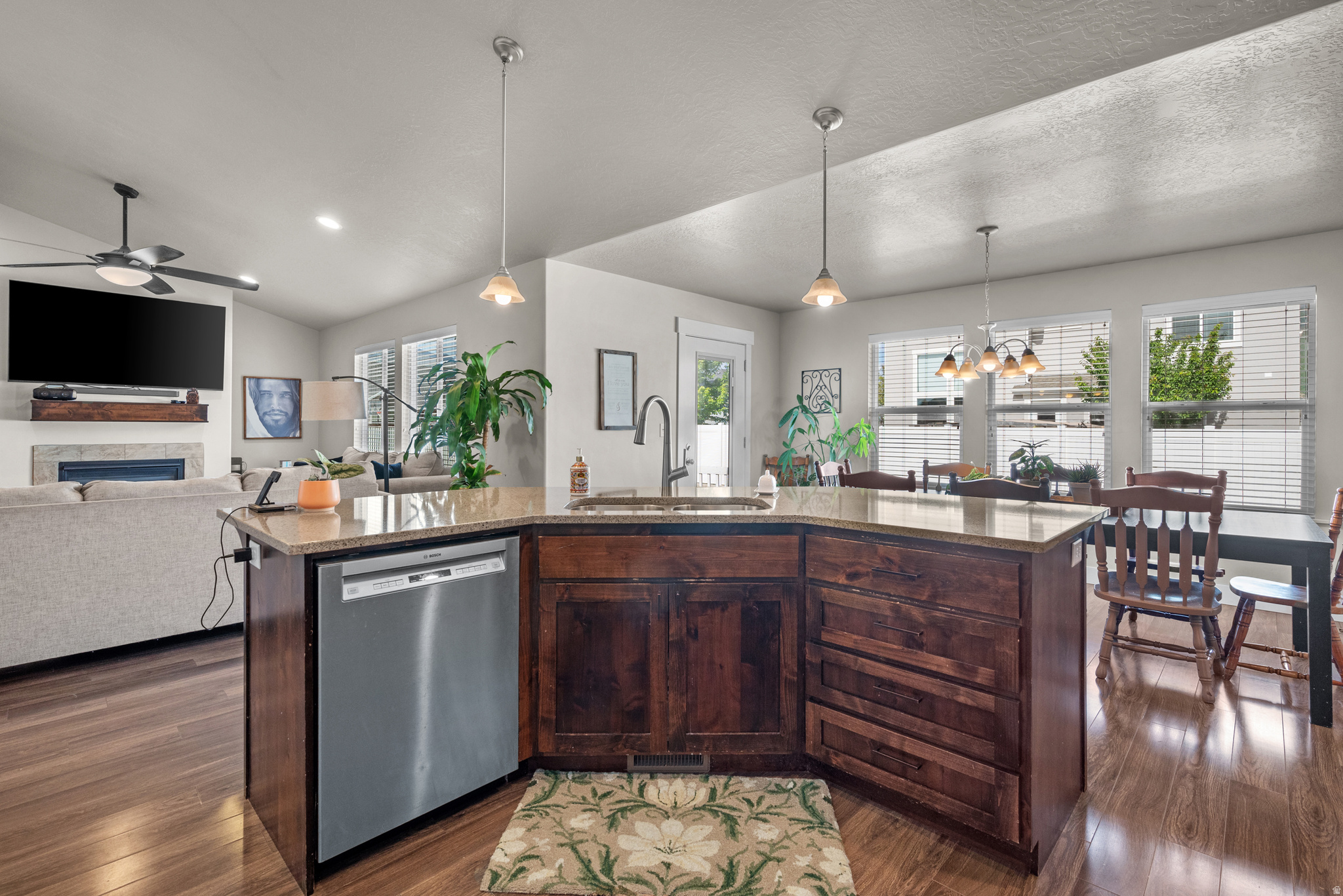 MAPLE HIGHLANDS - Residential