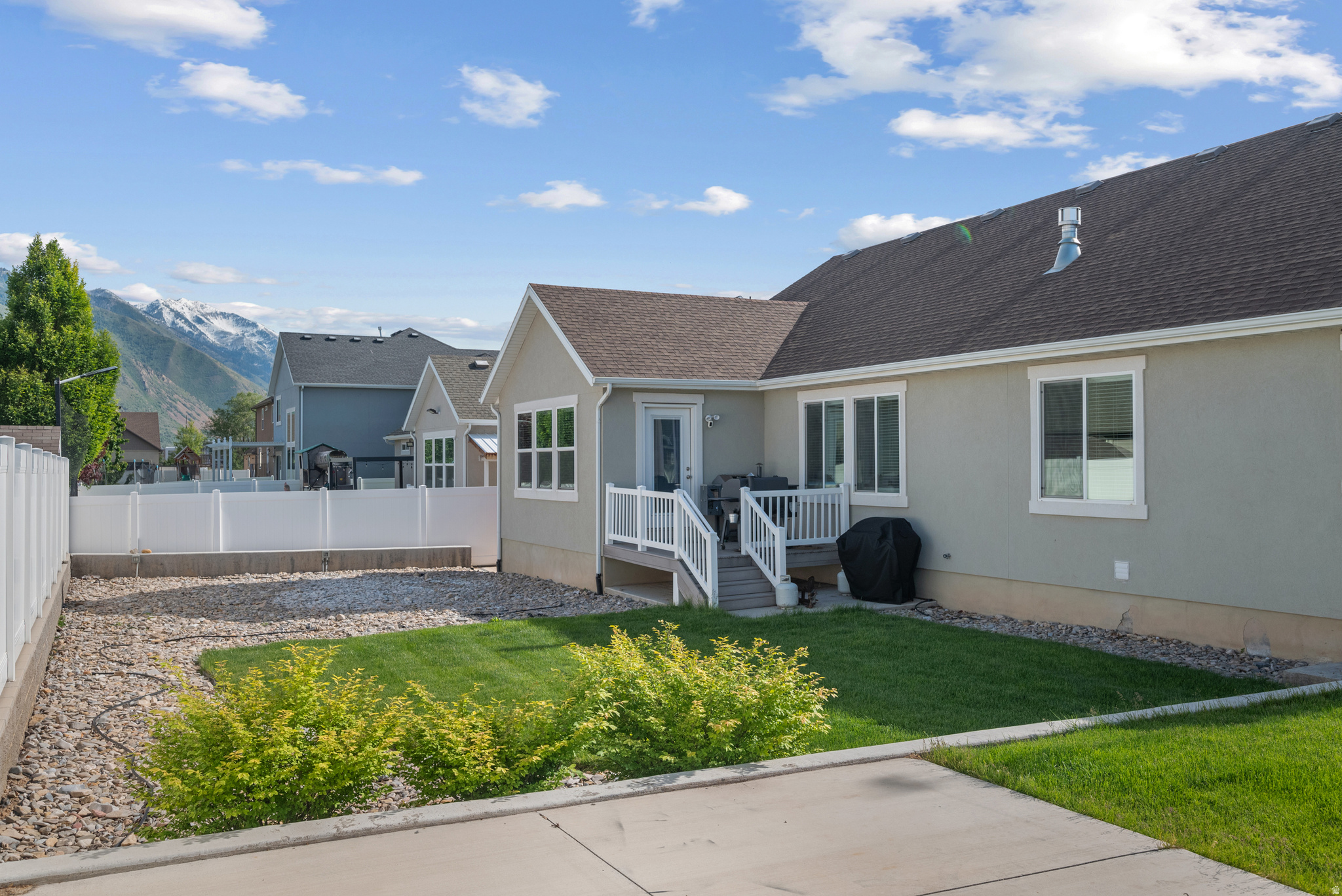 MAPLE HIGHLANDS - Residential