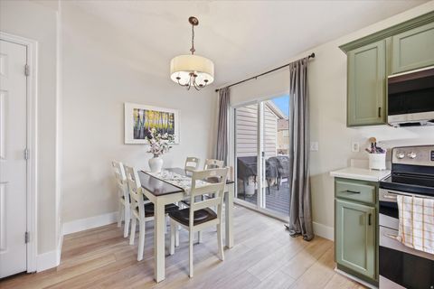 Tiny photo for 7849 N SADDLEBACK DR, Eagle Mountain, UT 84005 (MLS # 2140574)