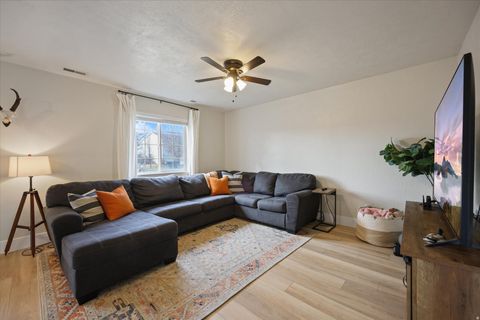 Tiny photo for 7849 N SADDLEBACK DR, Eagle Mountain, UT 84005 (MLS # 2140574)