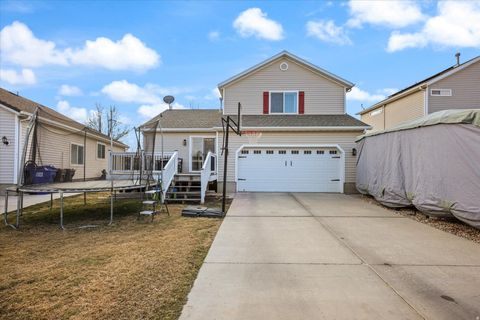 Tiny photo for 7849 N SADDLEBACK DR, Eagle Mountain, UT 84005 (MLS # 2140574)