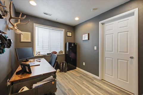 Tiny photo for 7849 N SADDLEBACK DR, Eagle Mountain, UT 84005 (MLS # 2140574)