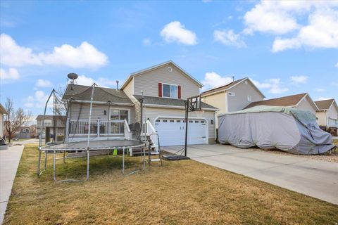 Tiny photo for 7849 N SADDLEBACK DR, Eagle Mountain, UT 84005 (MLS # 2140574)