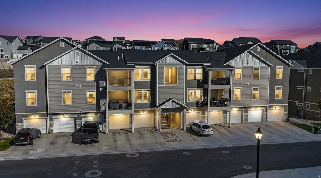 Photo of 1816 W EAGLEWOOD DR #301, Saratoga Springs, UT 84045 (MLS # 2153630)