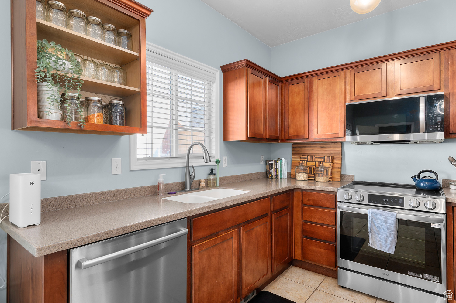 MEADOWS - Residential