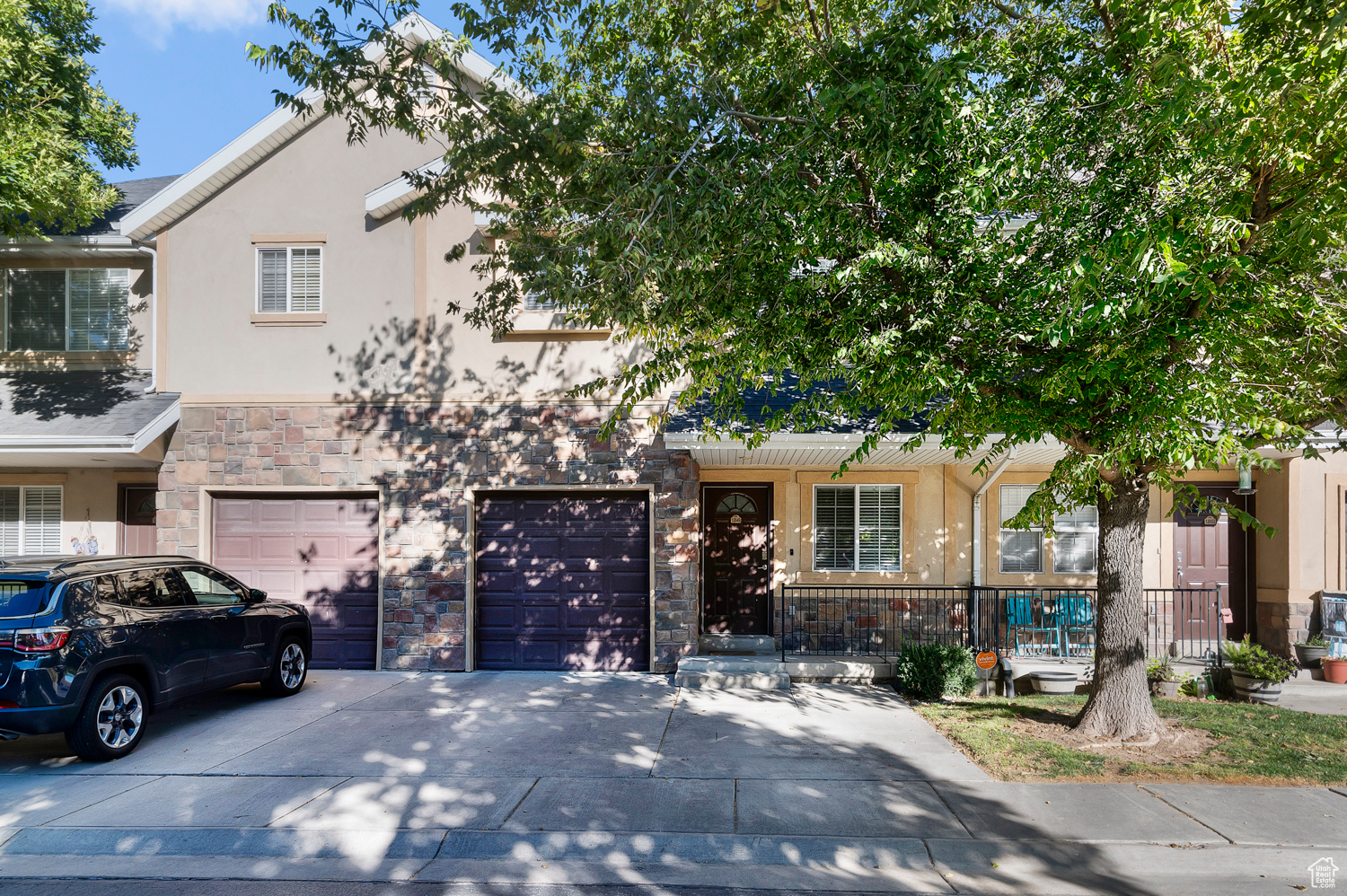 MEADOWS - Residential