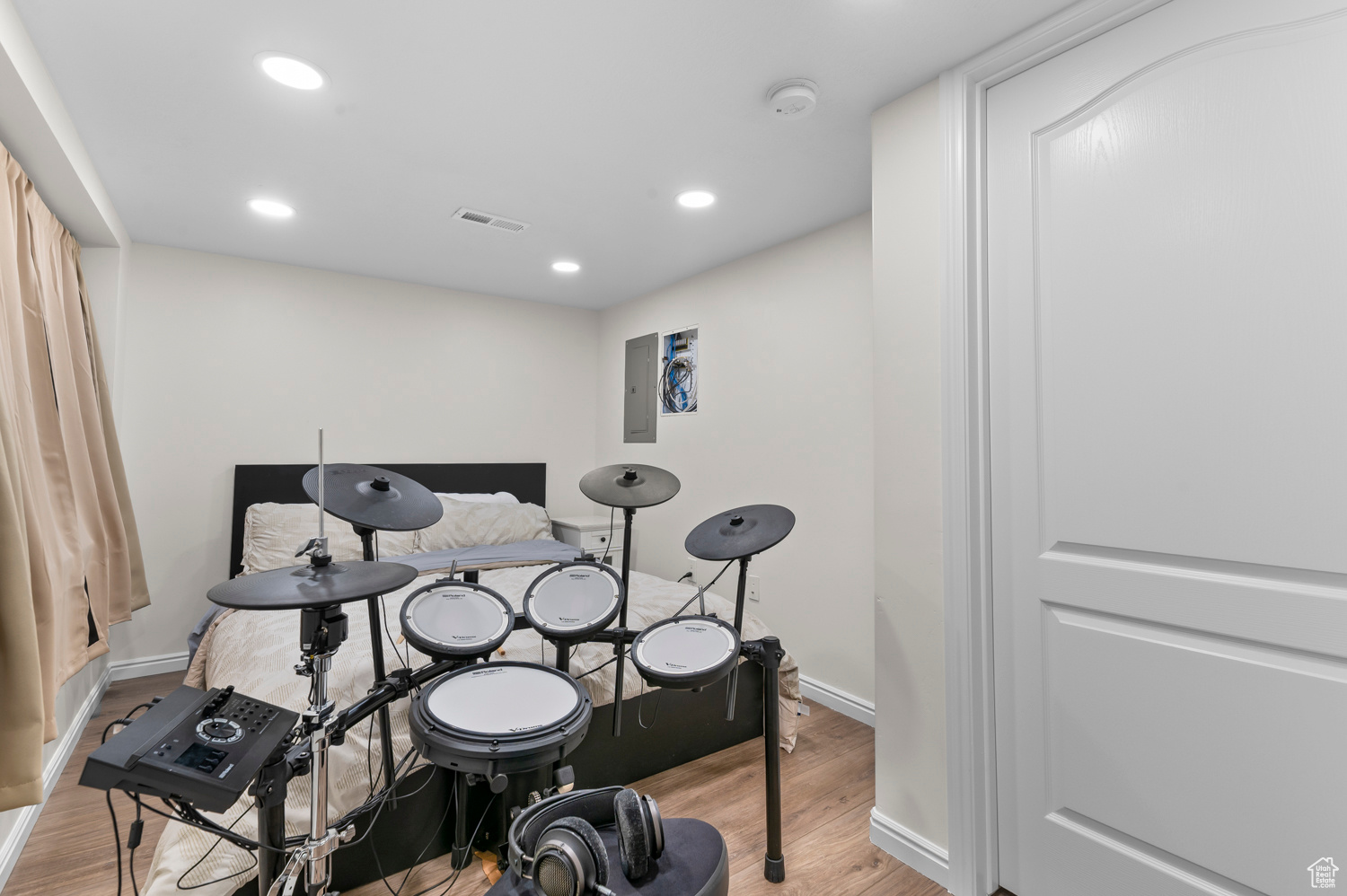 MEADOWS - Residential