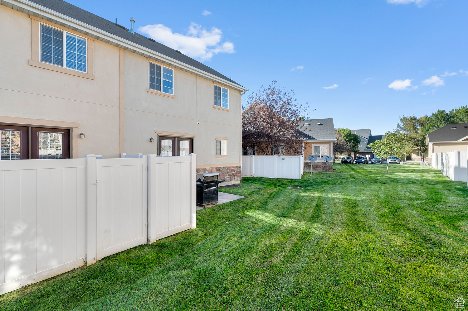 MEADOWS - Residential